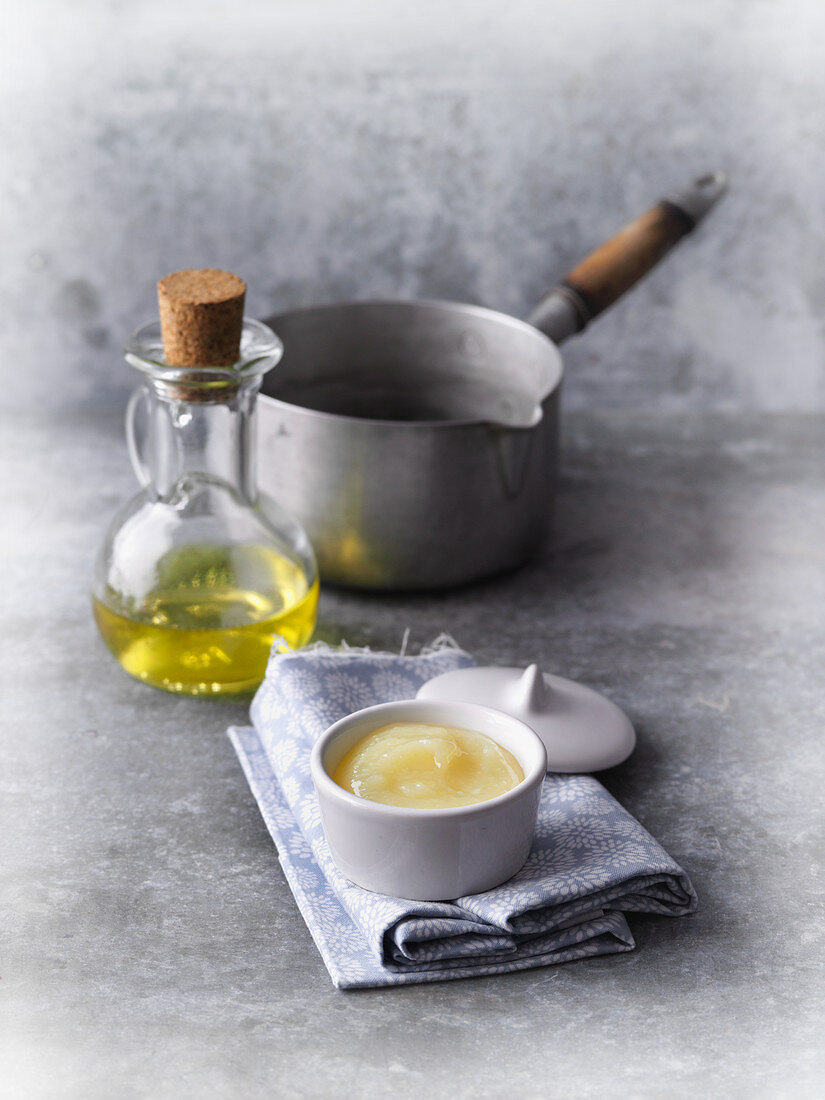 Handcreme aus Kokosöl, Melkfett und Sheabutter