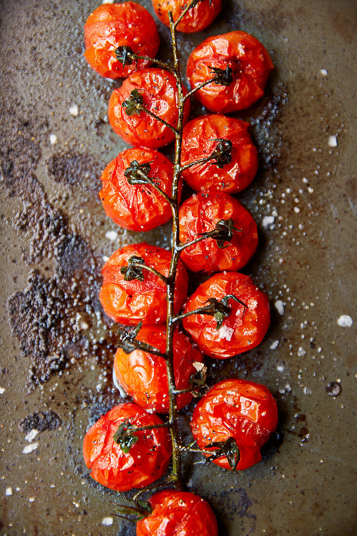 Gebratene Tomaten mit Salzflocken