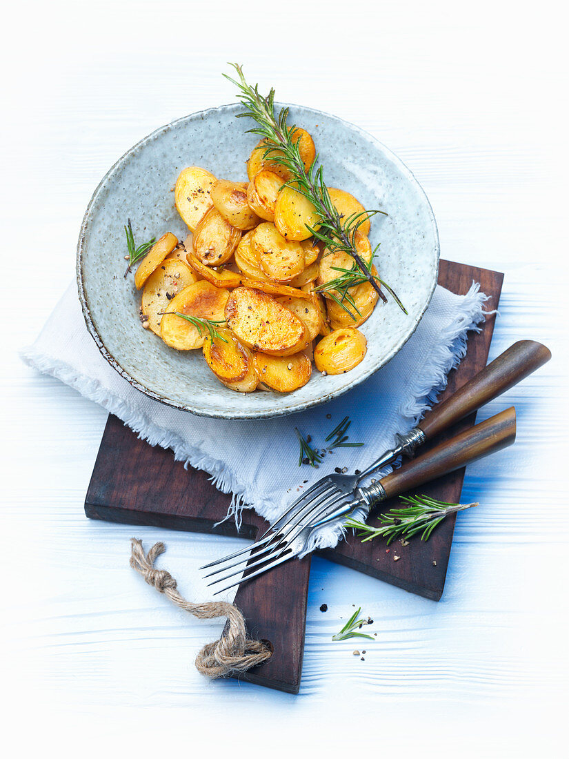 Potato wedges with rosemary