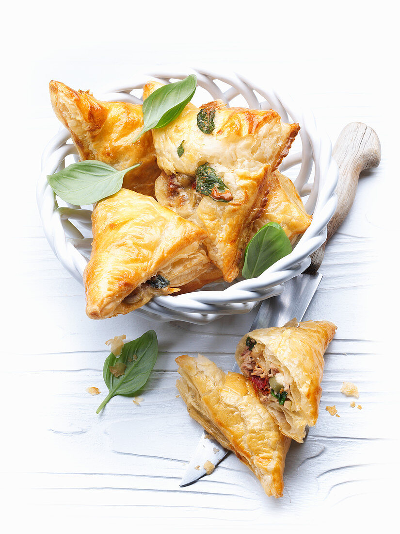 Mozzarella and tuna fish pastries