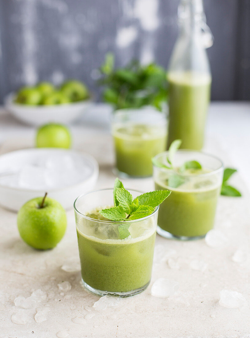 Green juice with cucumber, celery, mint and ginger