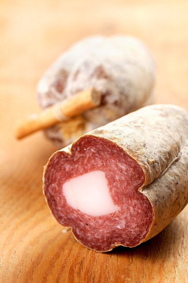 Mortadella di Campotosto aus den Abruzzen (Italien)