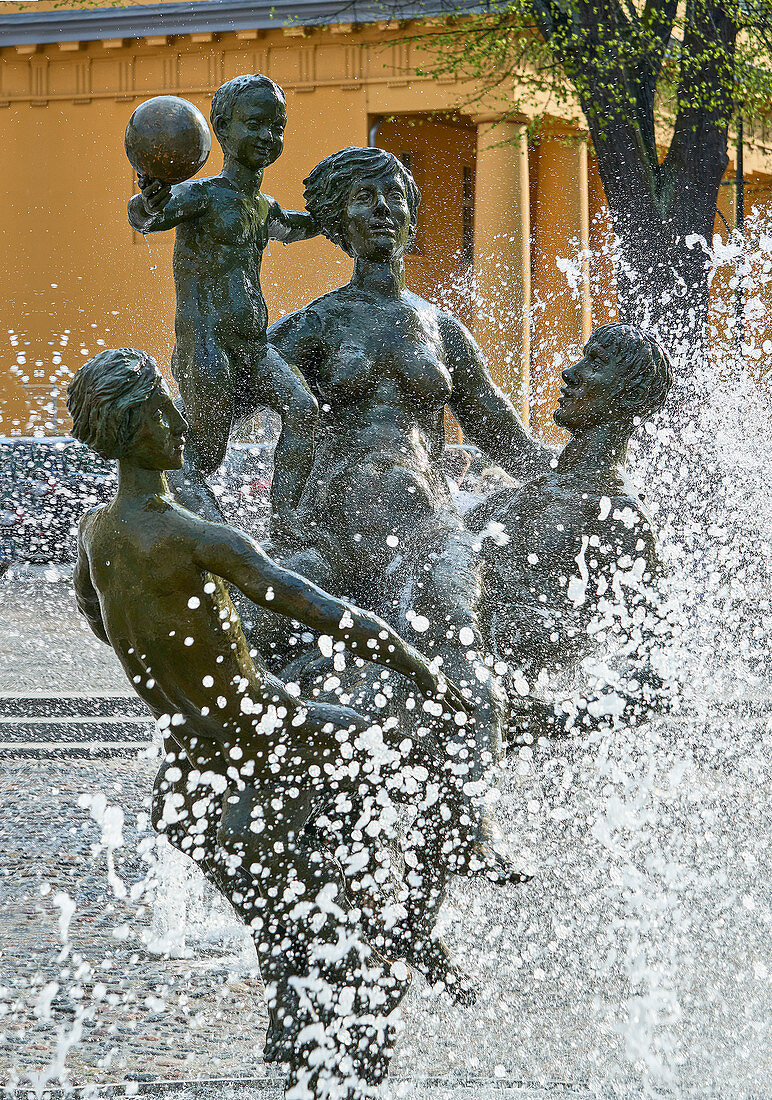 'Brunnen der Lebensfreude' (The fountain of joie de vivre) by Reinhard Dietrich, Jo Jastram 1980, Rostock, Germany