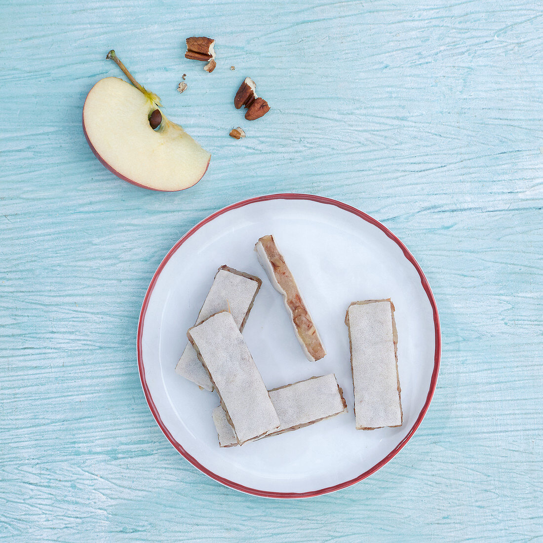 Apple bars with edible paper