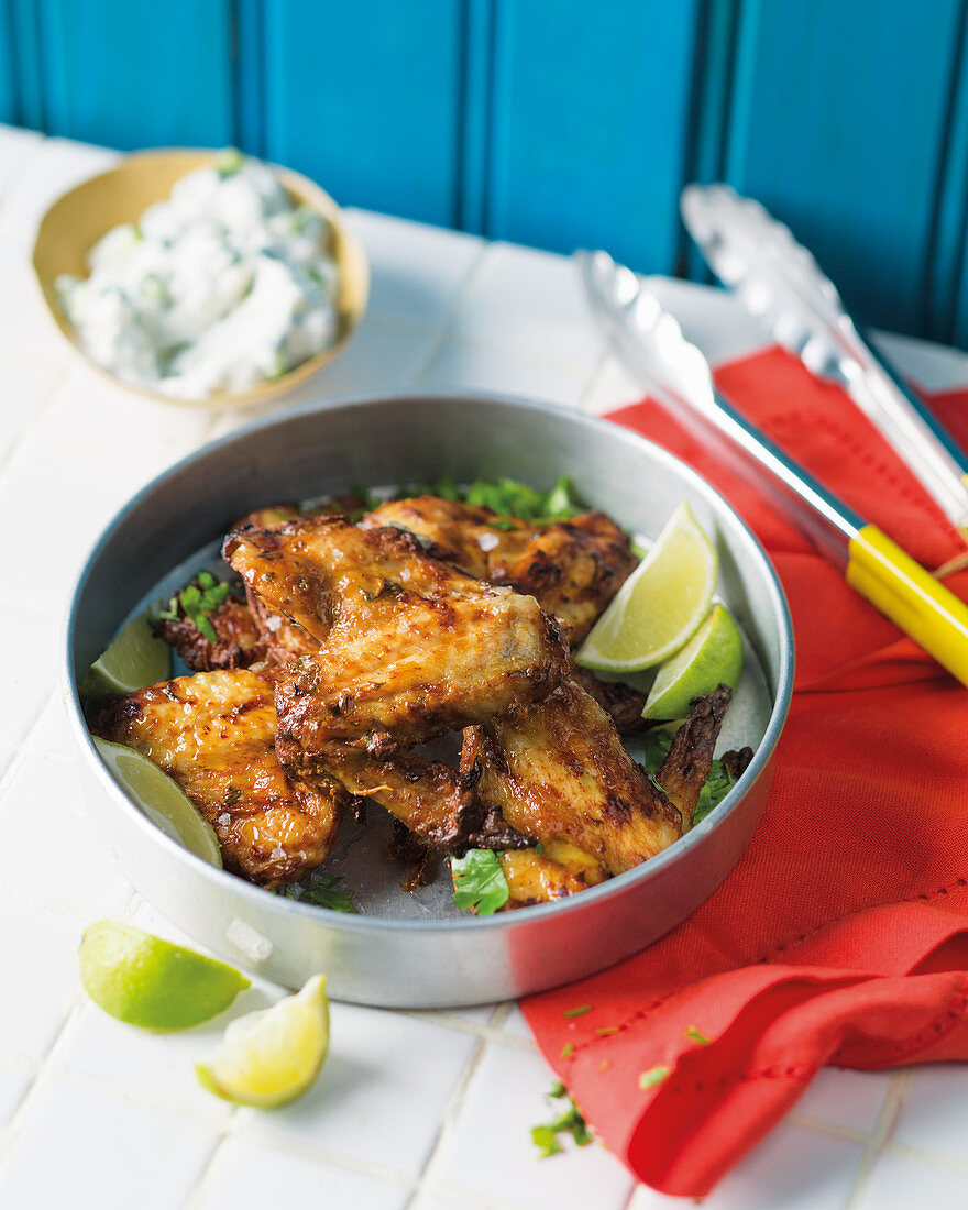 Tandoori chicken wings with raita