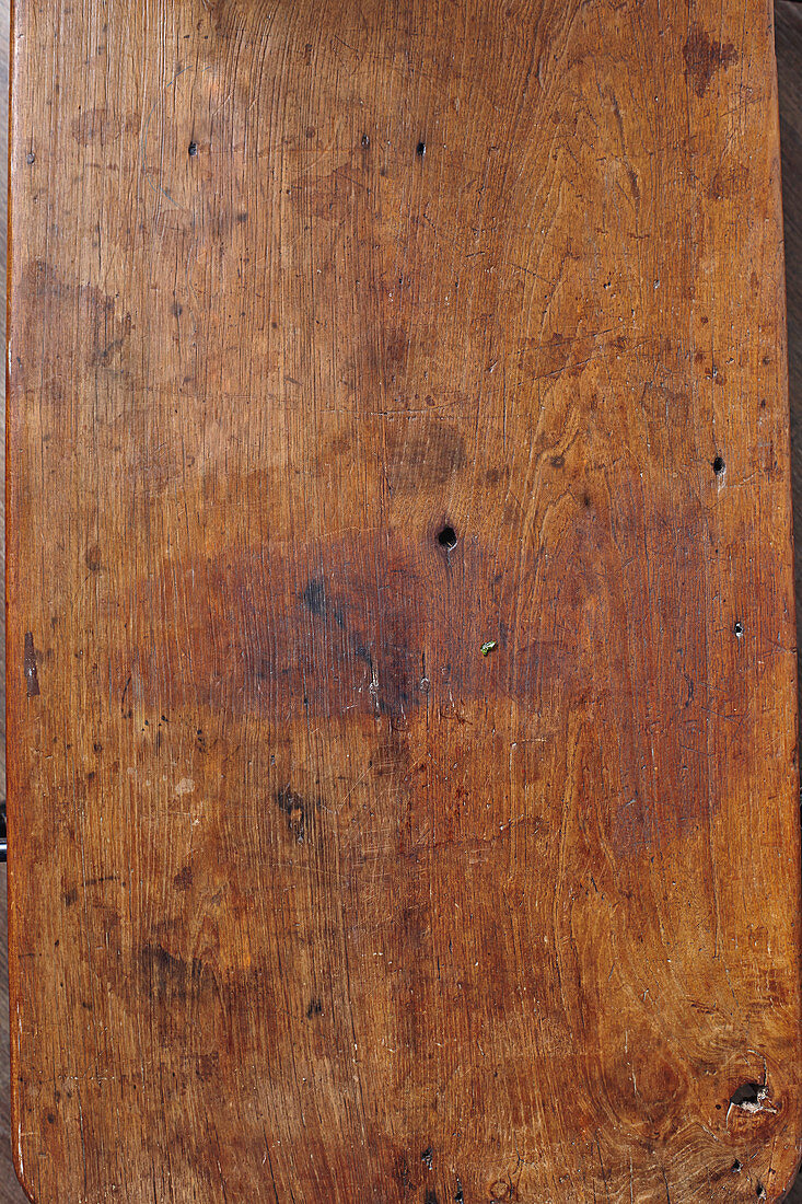 A wooden background (edge to edge)