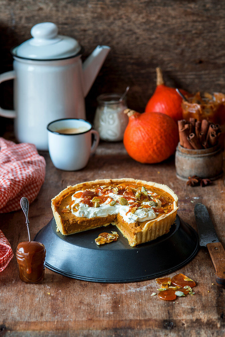 Pumpkin and caramel pie, sliced