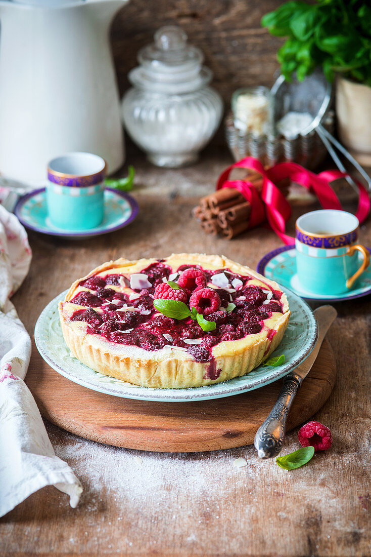 Raspberry tart with cottage cheese