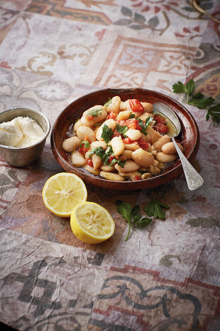 Foul Mdamas (Bohnen-Tomaten-Salat aus Syrien)