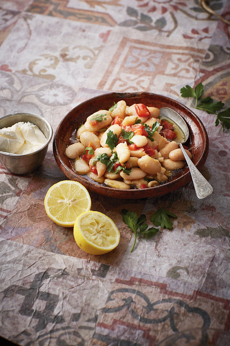 Foul Mdamas (bean and tomato salad from Syria)