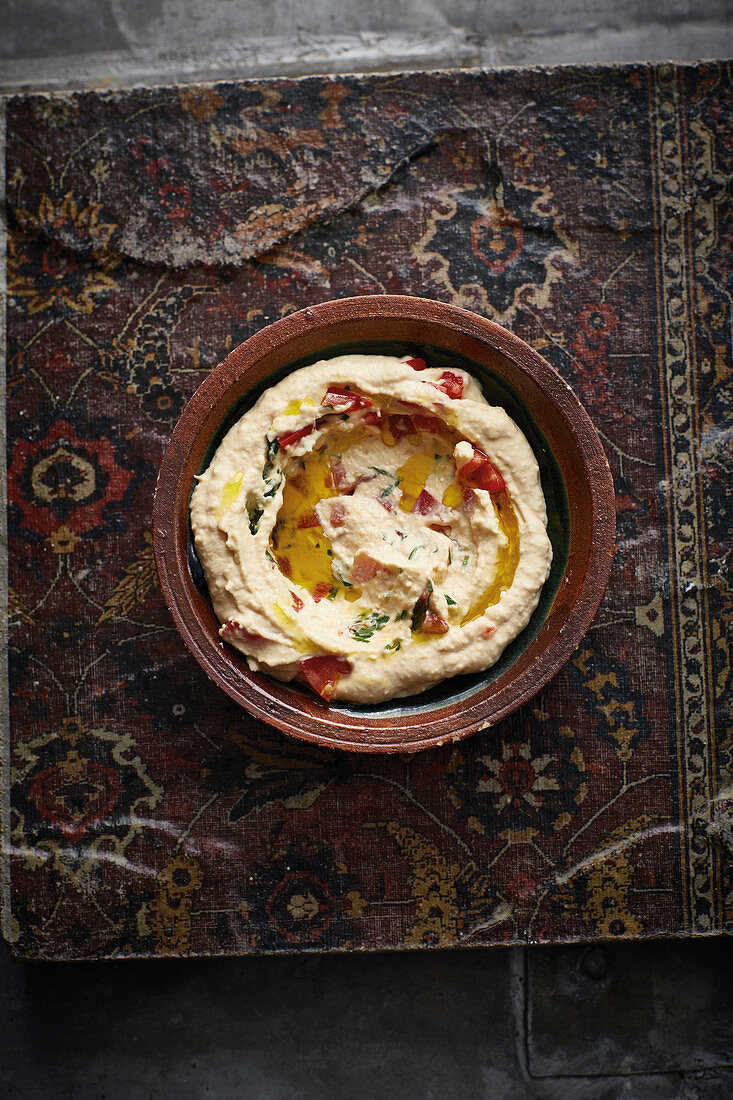 Humus Baliban (hummus with yoghurt, Syria)