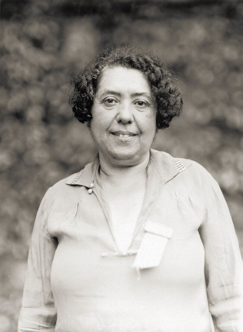 Lina Stern, Soviet physiologist