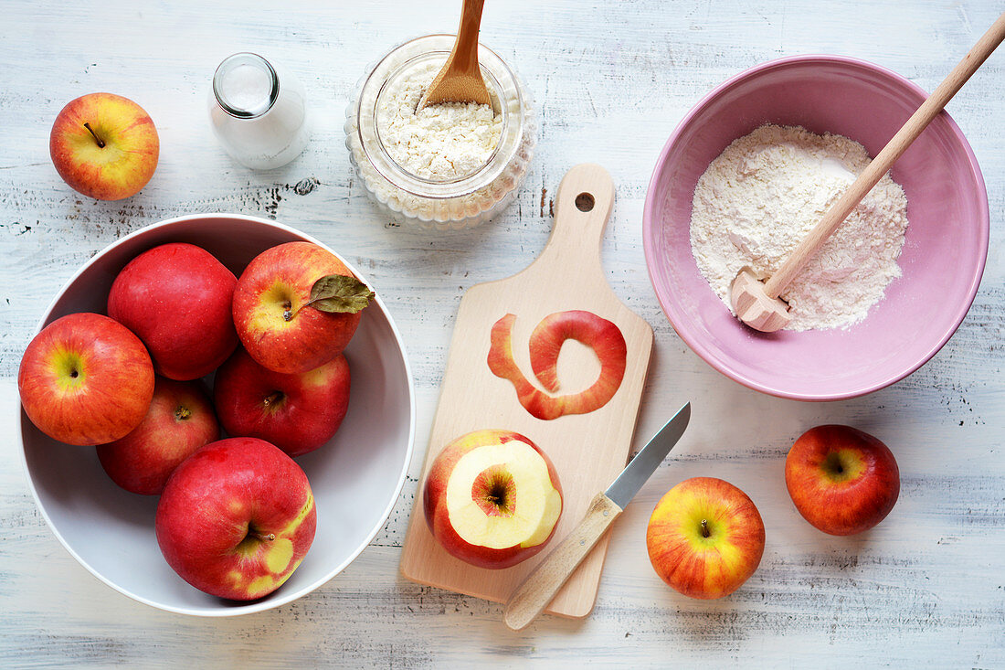 Ingredients for apple rings in pancake batter