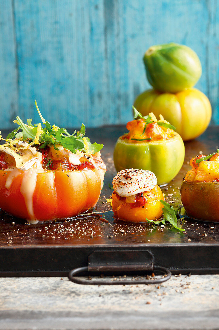 Stuffed primeval tomatoes with a grilled tomato and pineapple chutney