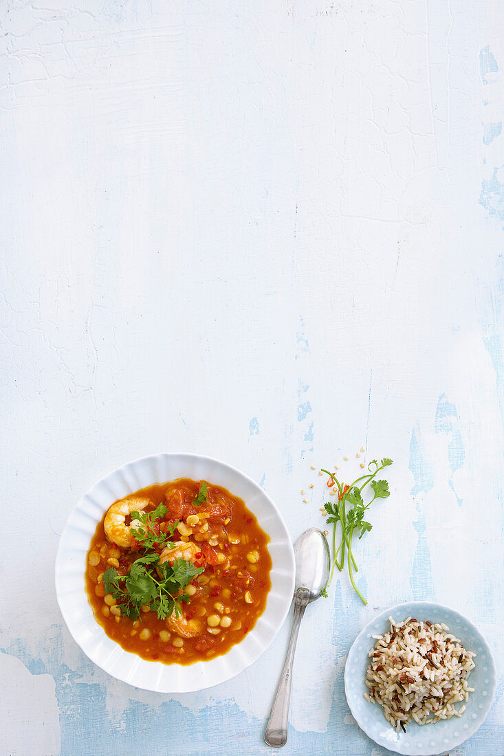 Erbsen-Tomaten-Curry mit Garnelen