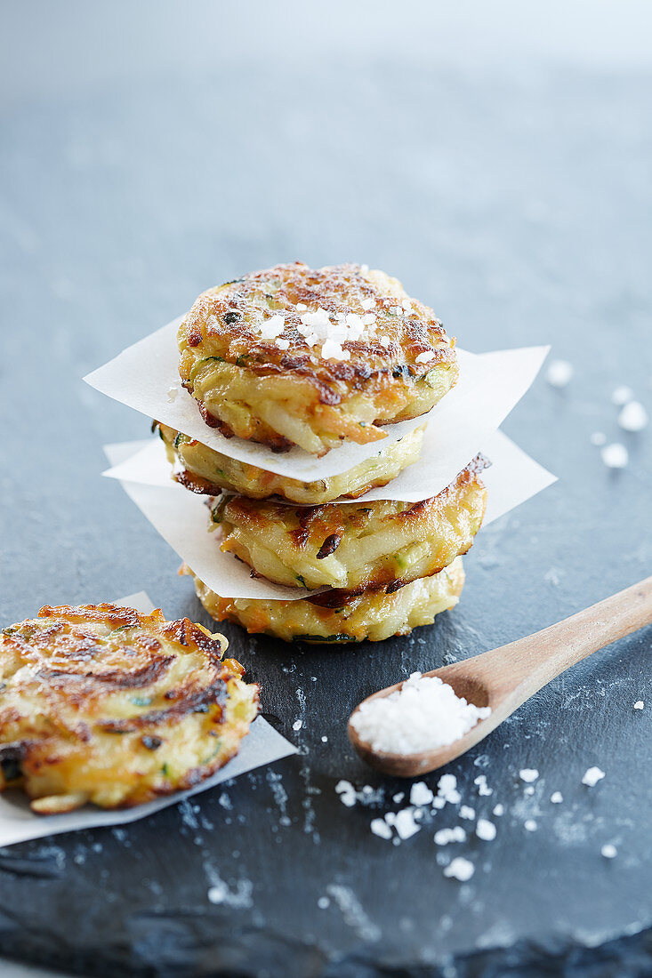 Vegetable fritters with sea salt