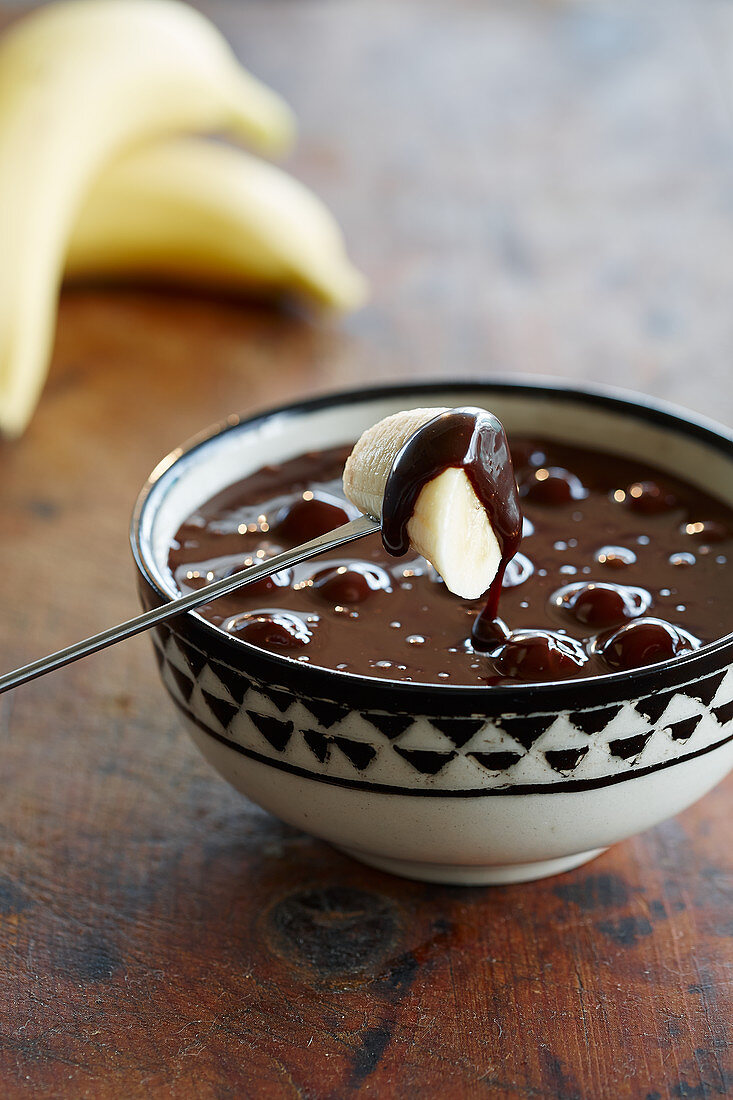 Chocolate sauce with bananas