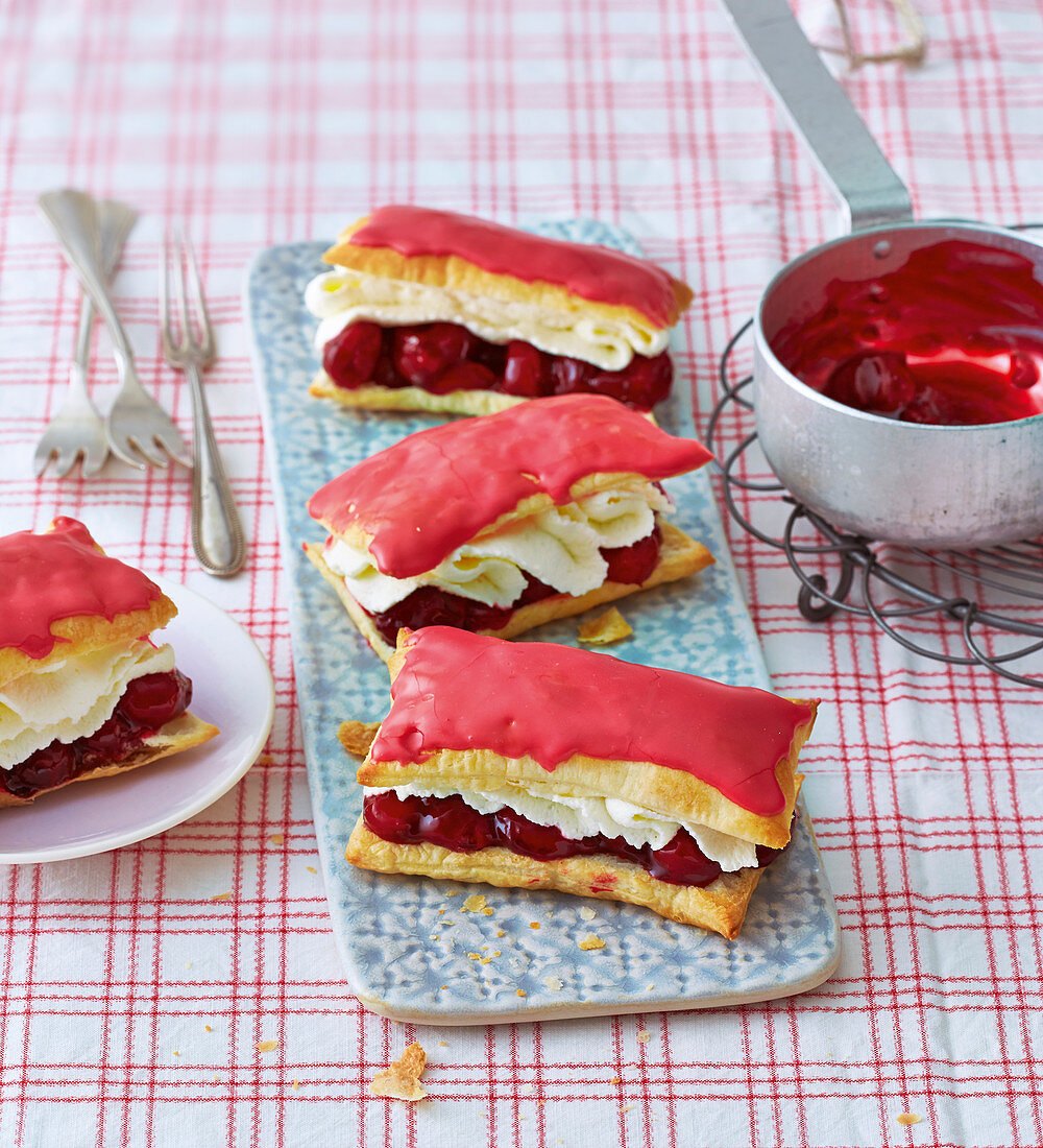 Dutch cherry slices