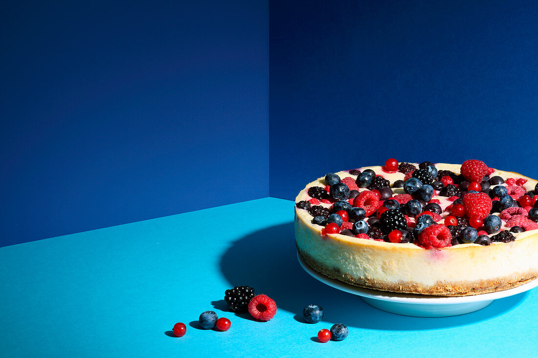 Berry cheesecake (trend from the 2000s)