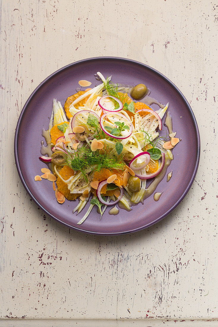 Fennel and orange salad with olives and almonds