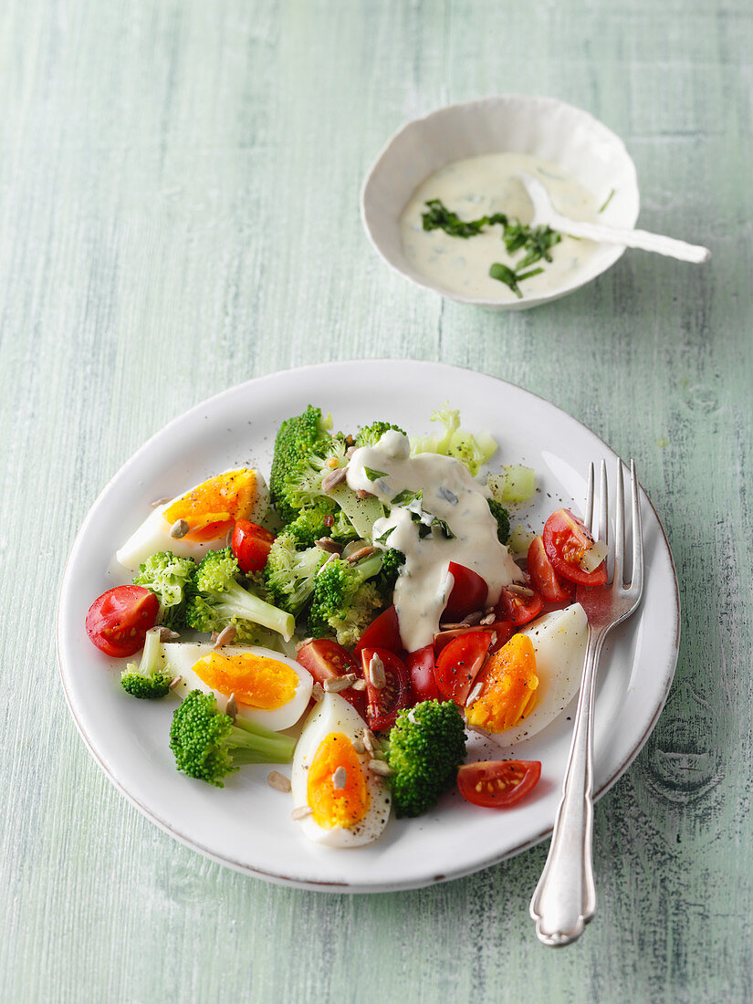 Broccoli and egg salad with herbs
