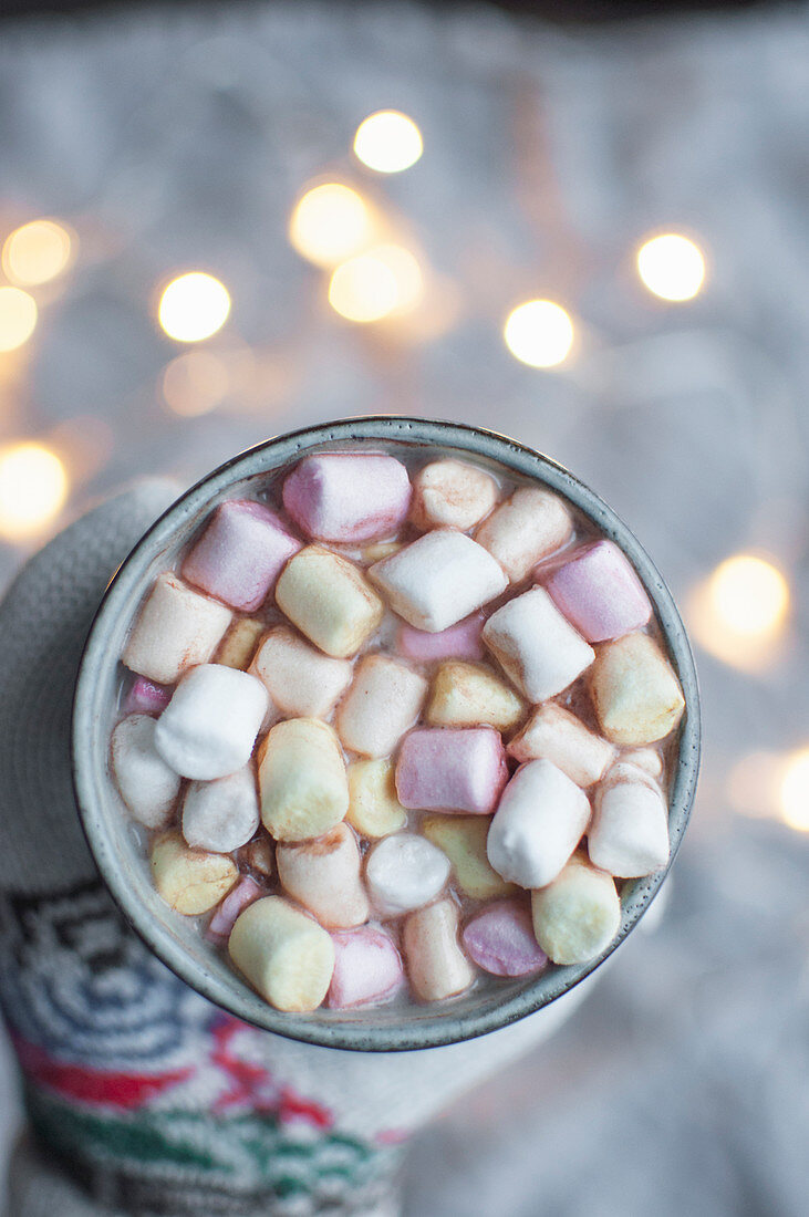 Kakao mit kleinen Marshmellows