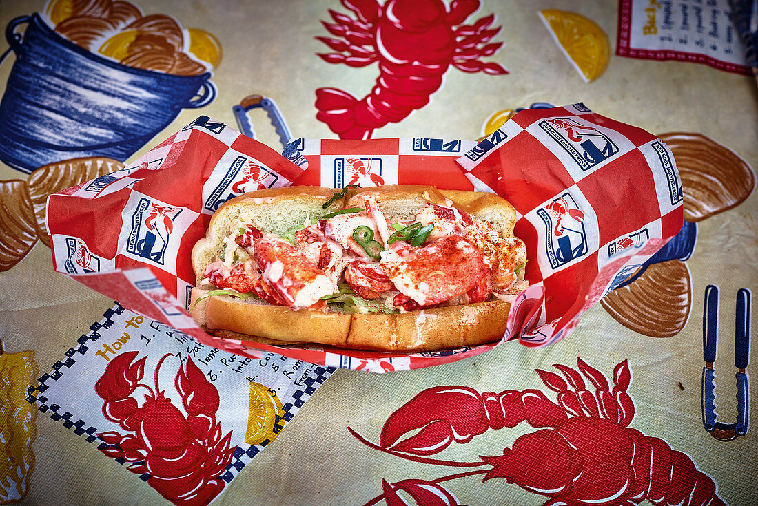 Lobster roll to take away