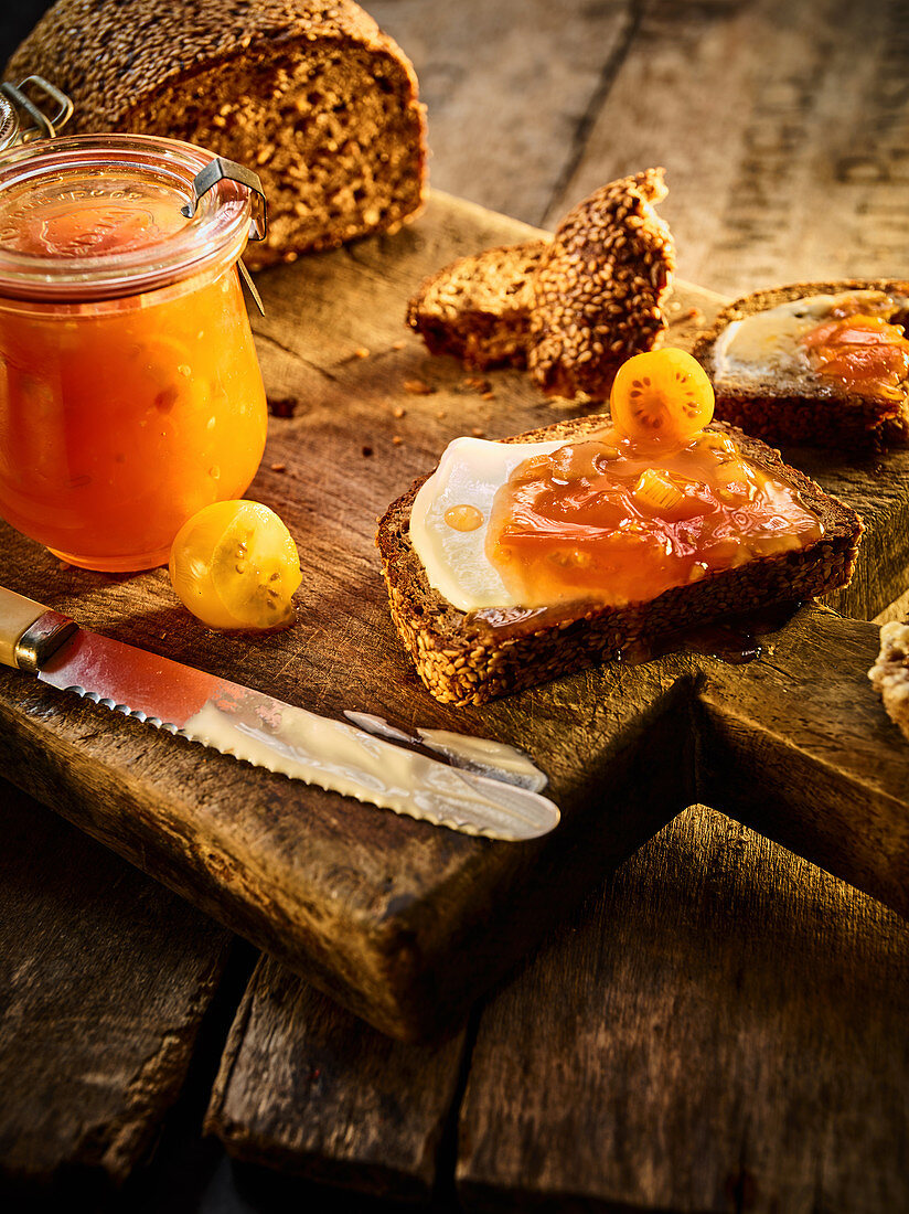 Gelbe Tomatenkonfitüre