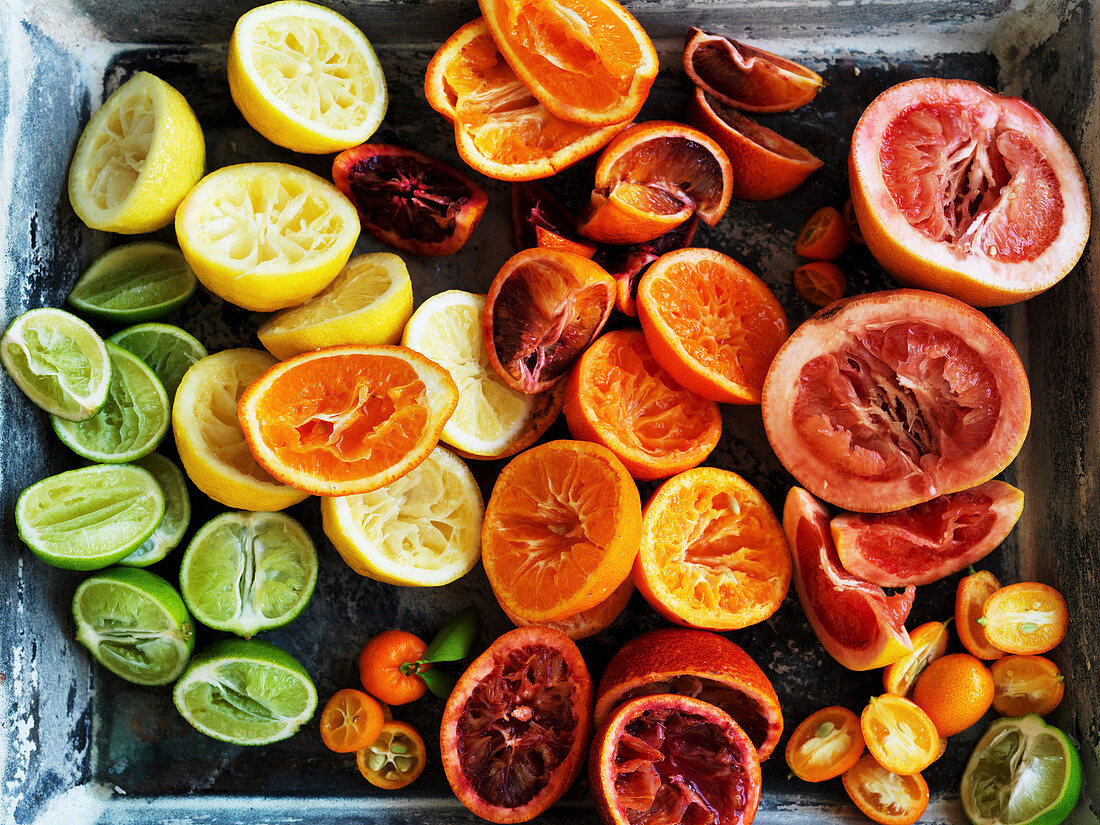 Variety squeezed citrus fruit