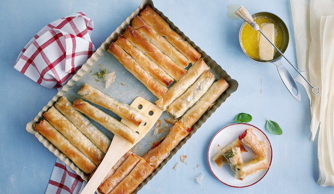 Börek cigars filled with sheep's cheese, broccoli and peppers