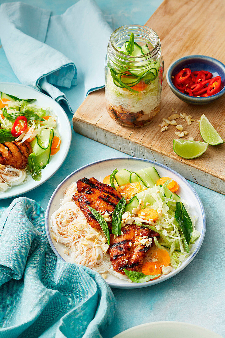 Glazed chicken fillets with chilli jam, vermicelli and salad (Asia)