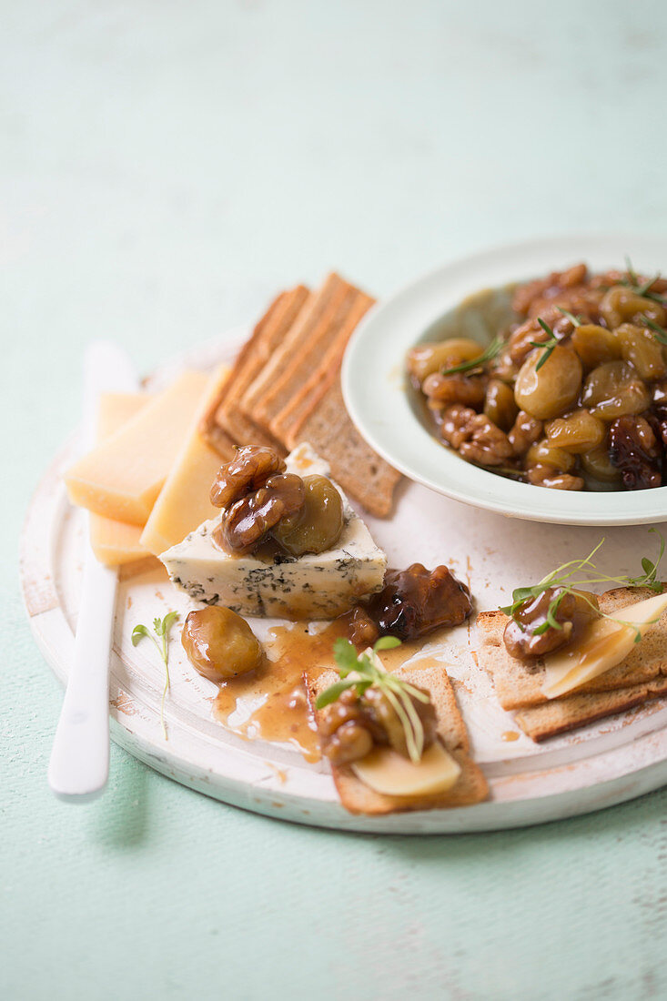 Braised honey grapes with walnuts for cheese and crackers