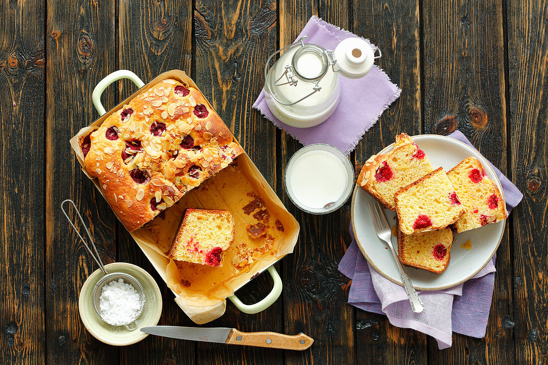 Hefekuchen mit Himbeeren