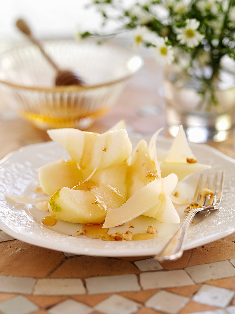 Pears with honey and pecorino