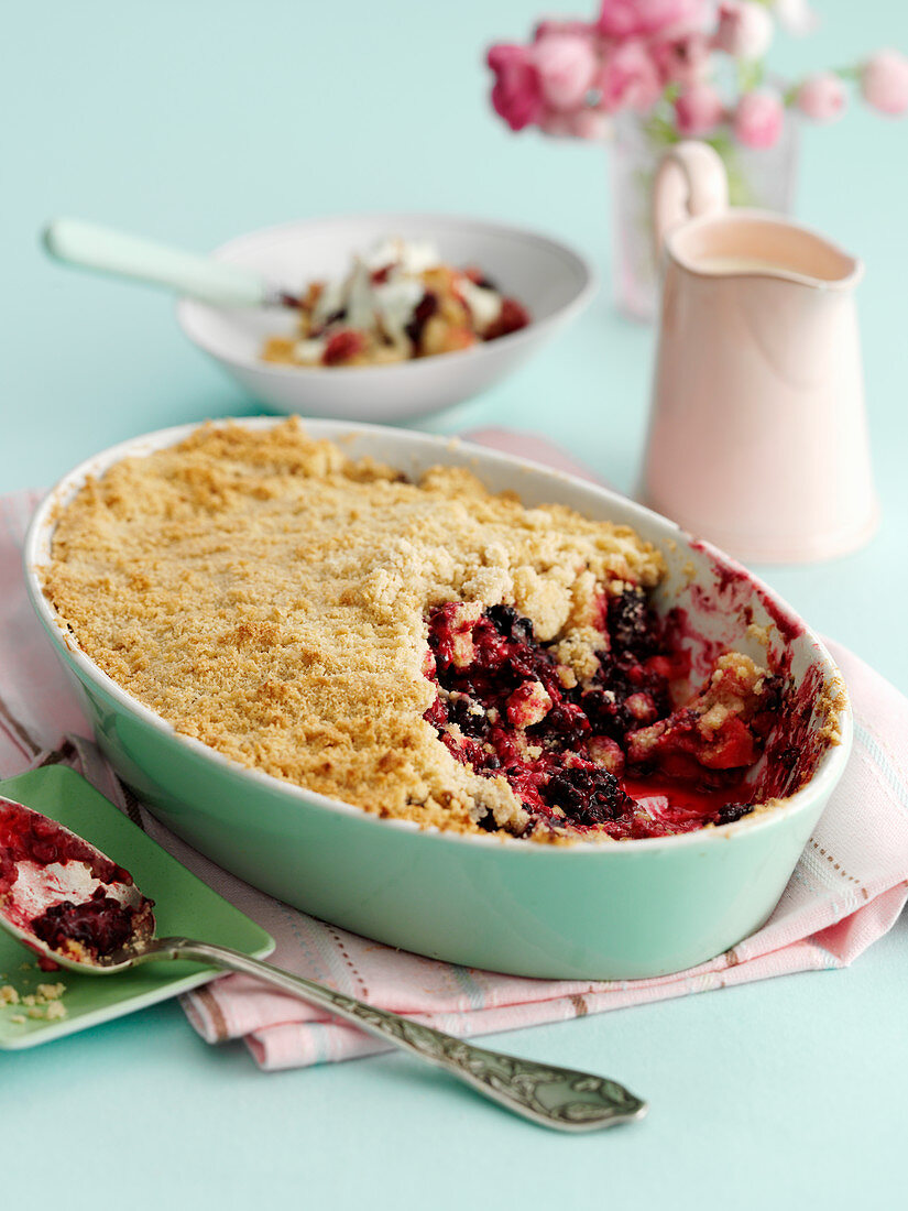 Summer berry crumble