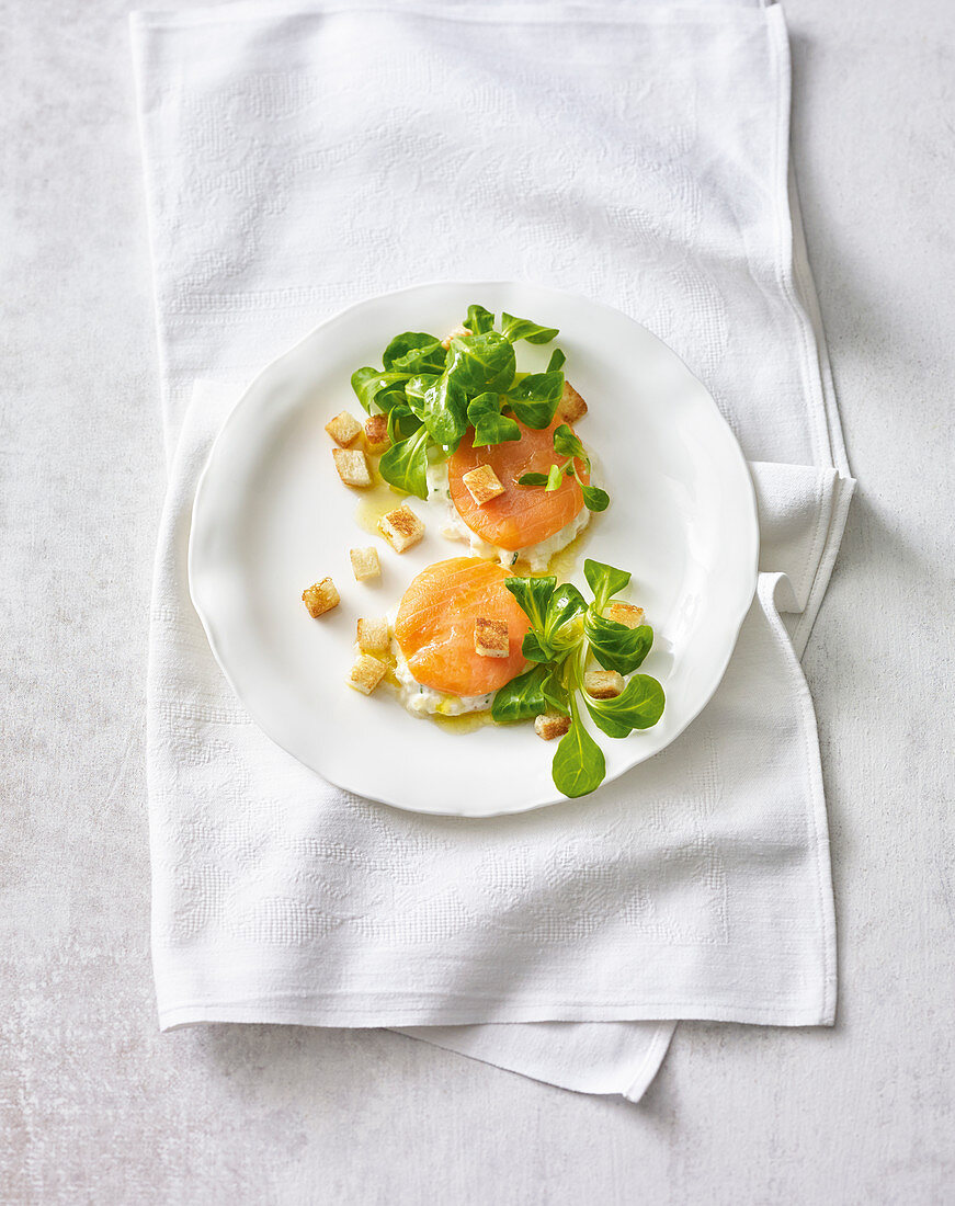 Lachs-Medaillons mit Apfel-Meerrettich-Creme