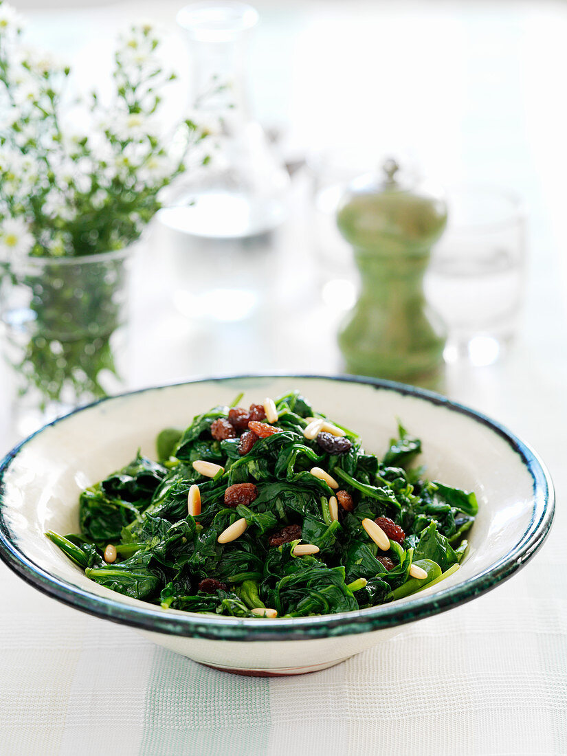 Sauteed spinach with raisins
