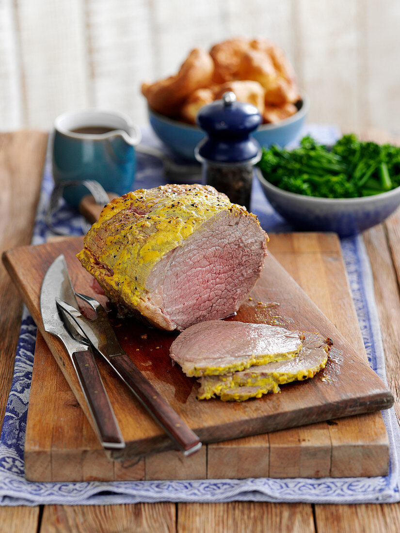 Roast beef with mustard, sliced (England)