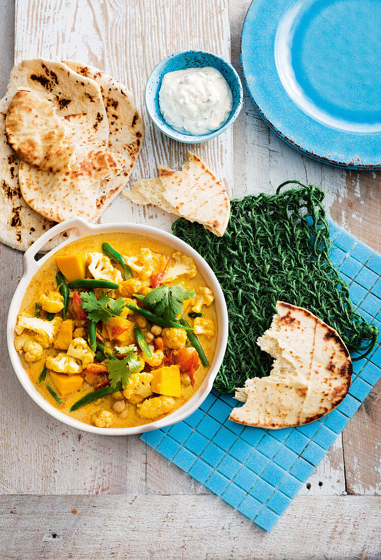 Creamy chickpea and vegetable curry