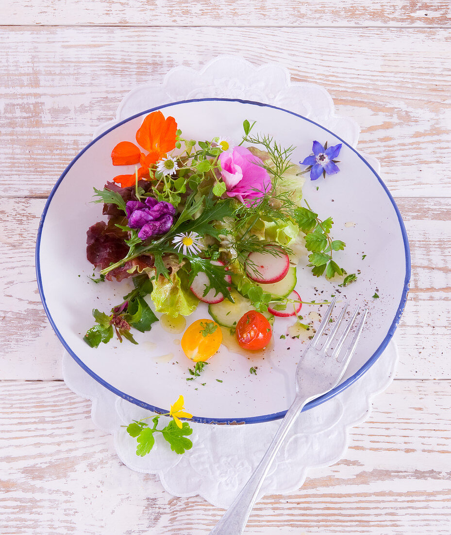 Floral summer salad