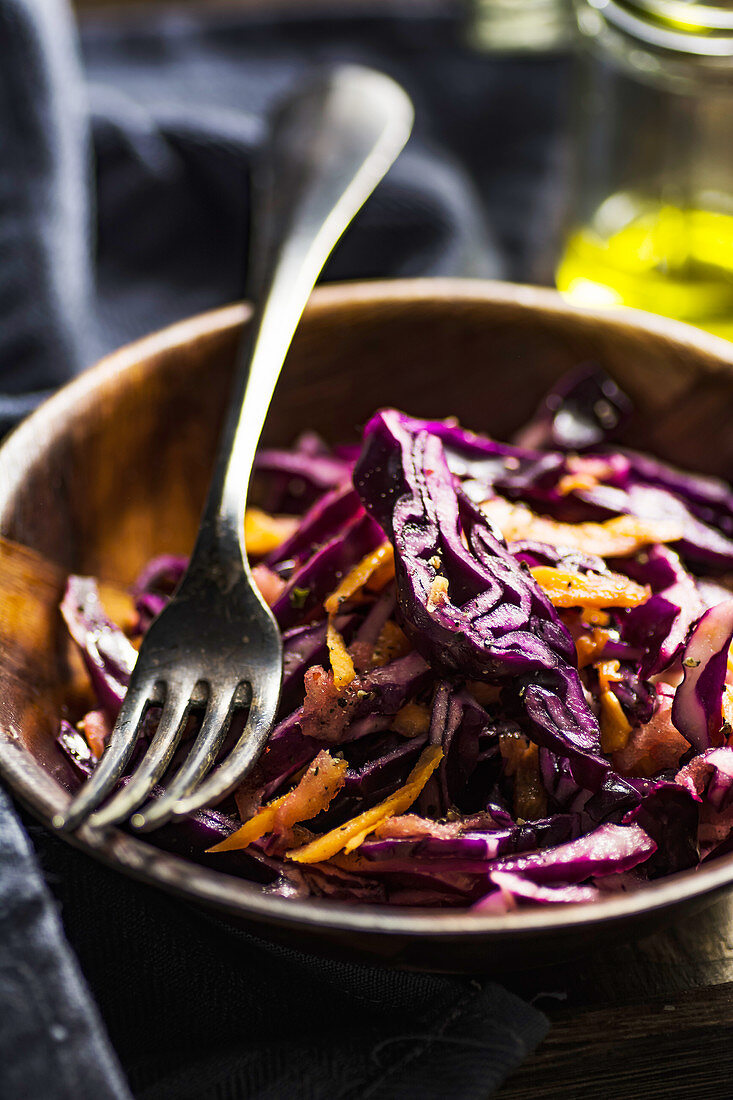 Coleslaw salad with red cabbage