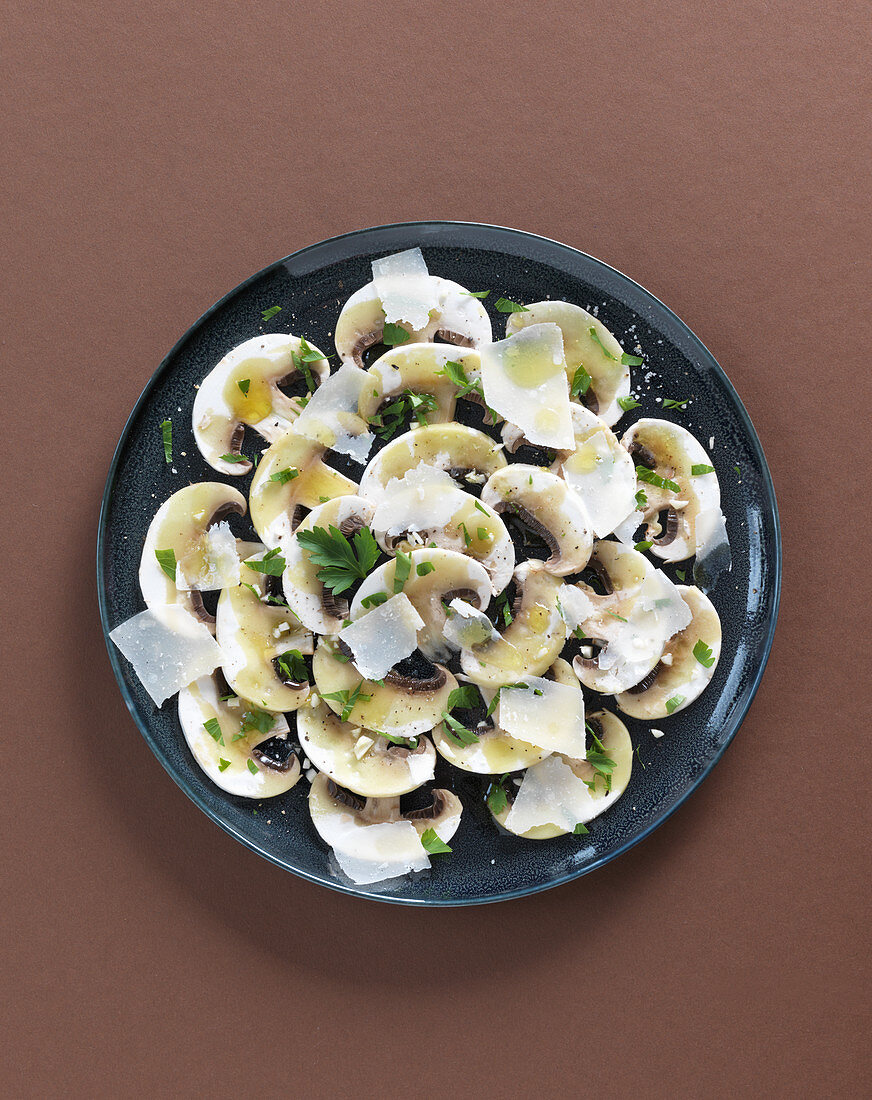 Pilz-Carpaccio mit Parmesan