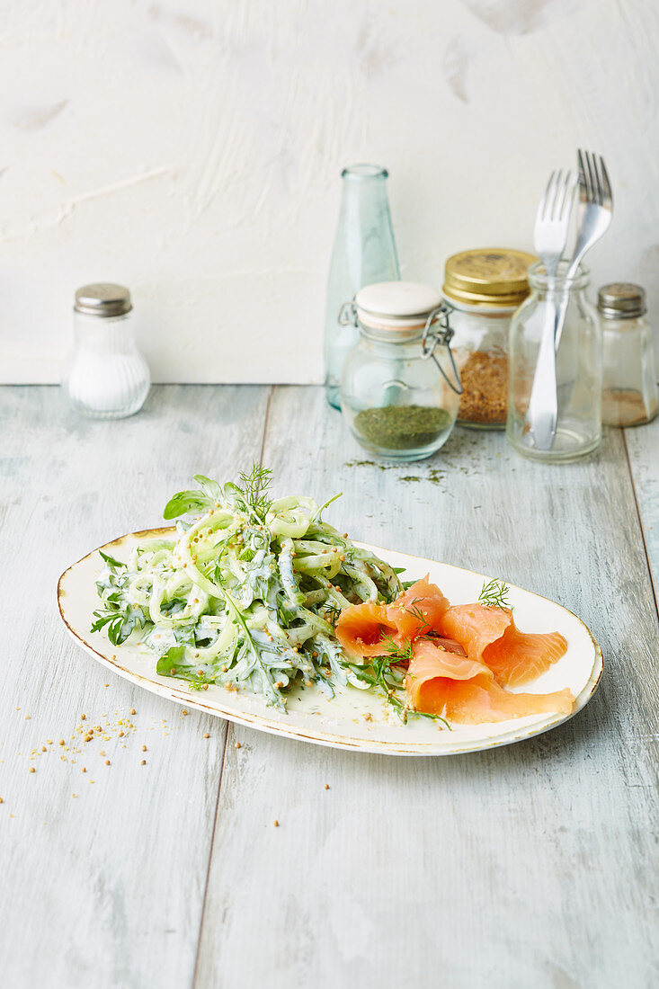 Rocket cucumber salad with smoked salmon (low carb)