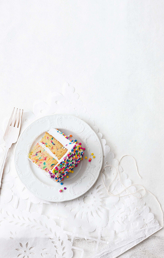 Funfetti cake with marshmallow frosting