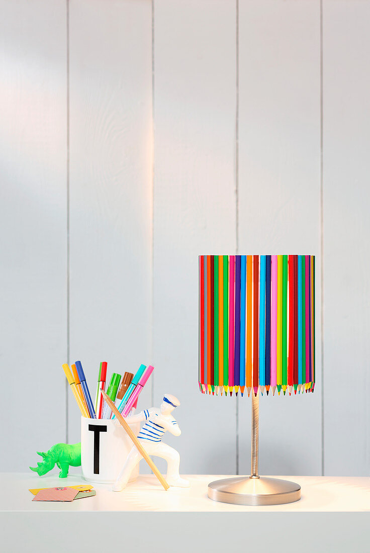 Lamp with lampshade hand-made from coloured pencils