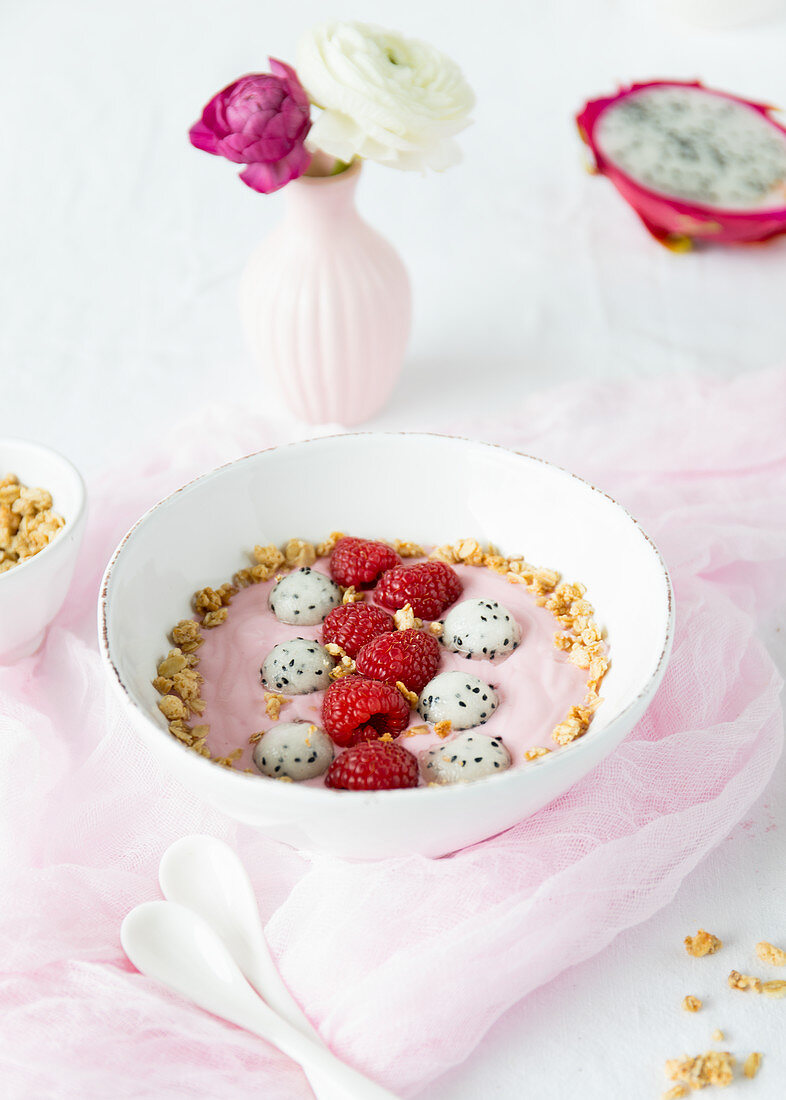 Raspberry and yoghurt bowl