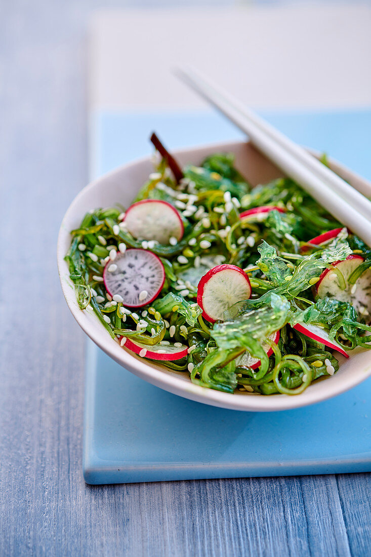 Wakame and radish salad with sesames seeds