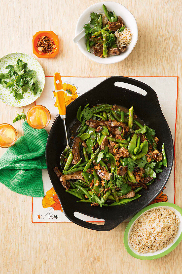 Steak Diane with asparagus and mangetout