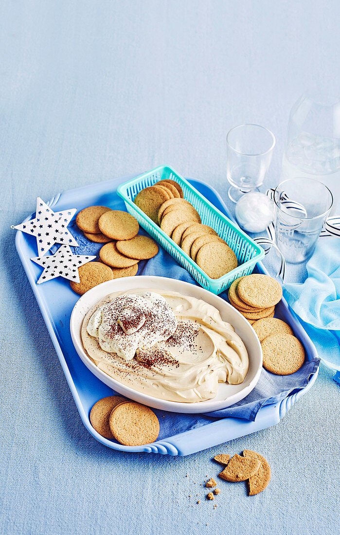 Tiramisu Dip with Ginger Crackers