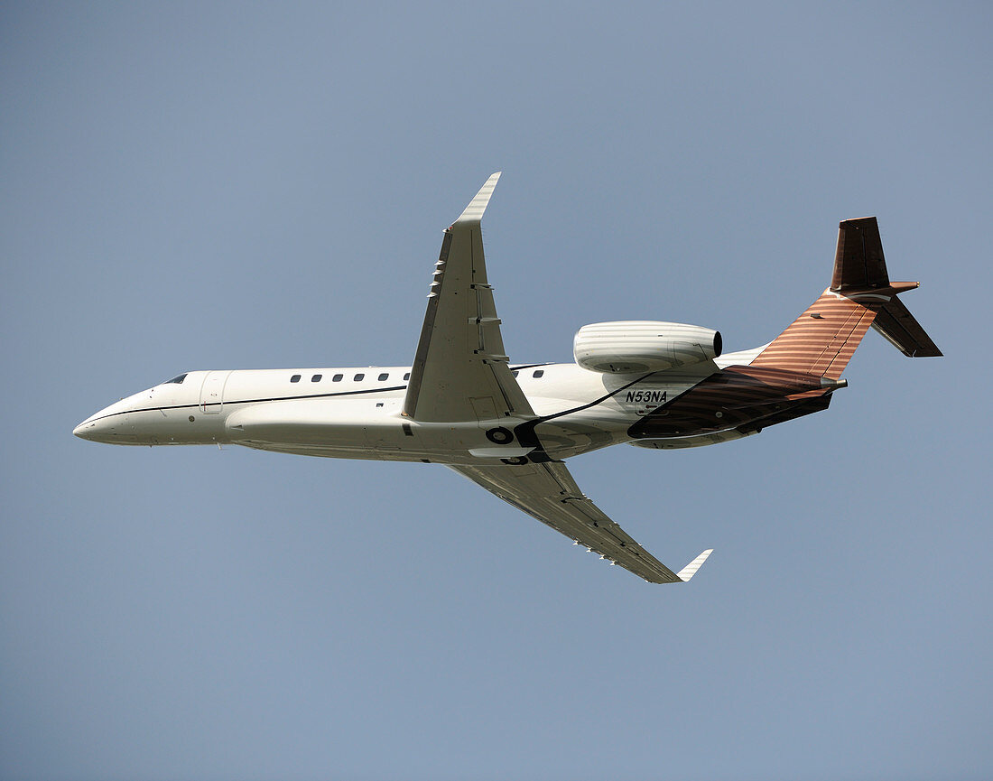 Embraer Legacy 600 private jet in flight